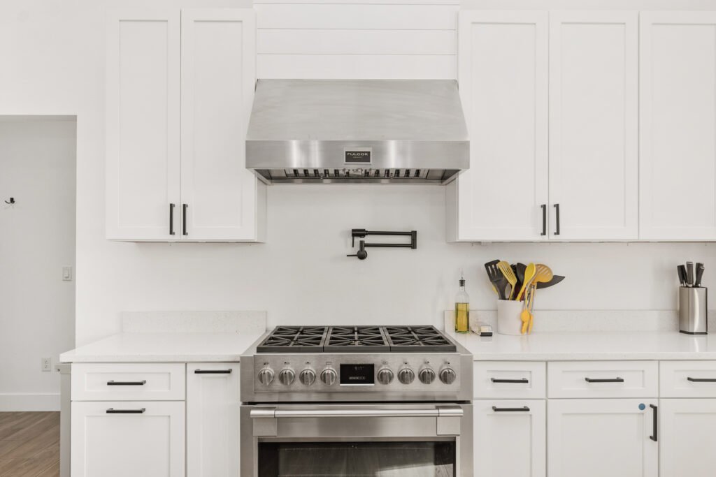 Building Your Custom Dream Home in Florida: What to Expect from Start to Finish